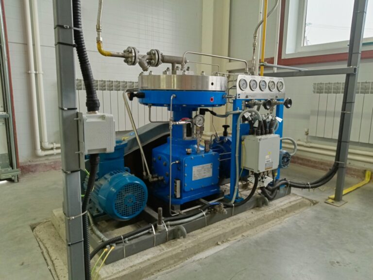 Carbon monoxide compressors (CO) Diaphragm compressors